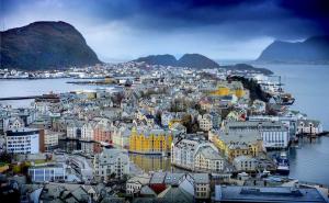 Mint egy átlagos halászati ​​város Norvégiában után kezdődött a tűz, a legszebb város az országban