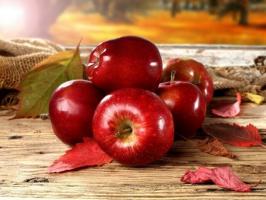 Milyen előnyei vannak az almának, és árthatnak-e a szervezetnek?
