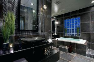 Díszítő a fürdőszobában vagy hogyan kell adni egy elegáns színfoltja az intim tér