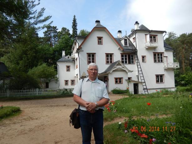 House festő és építész Polenov. fotó a szerző