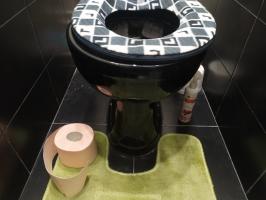 Hogyan akasztani a WC-papír (saját magán): az ősrégi úgy döntött, hogy a szabadalmi vita