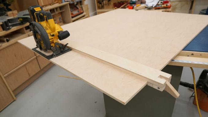 A site - https://ibuildit.ca/projects/how-to-make-a-straightedge-guide/